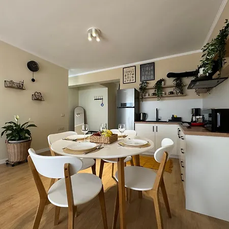 Apartment Gorgeous Seaside #1 Sarande